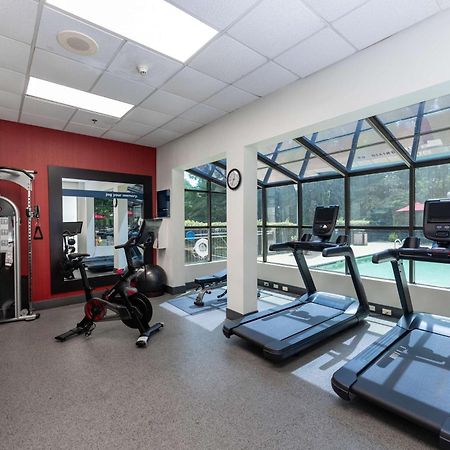Hampton Inn & Suites Raleigh Cary Lenovo Center Bagian luar foto