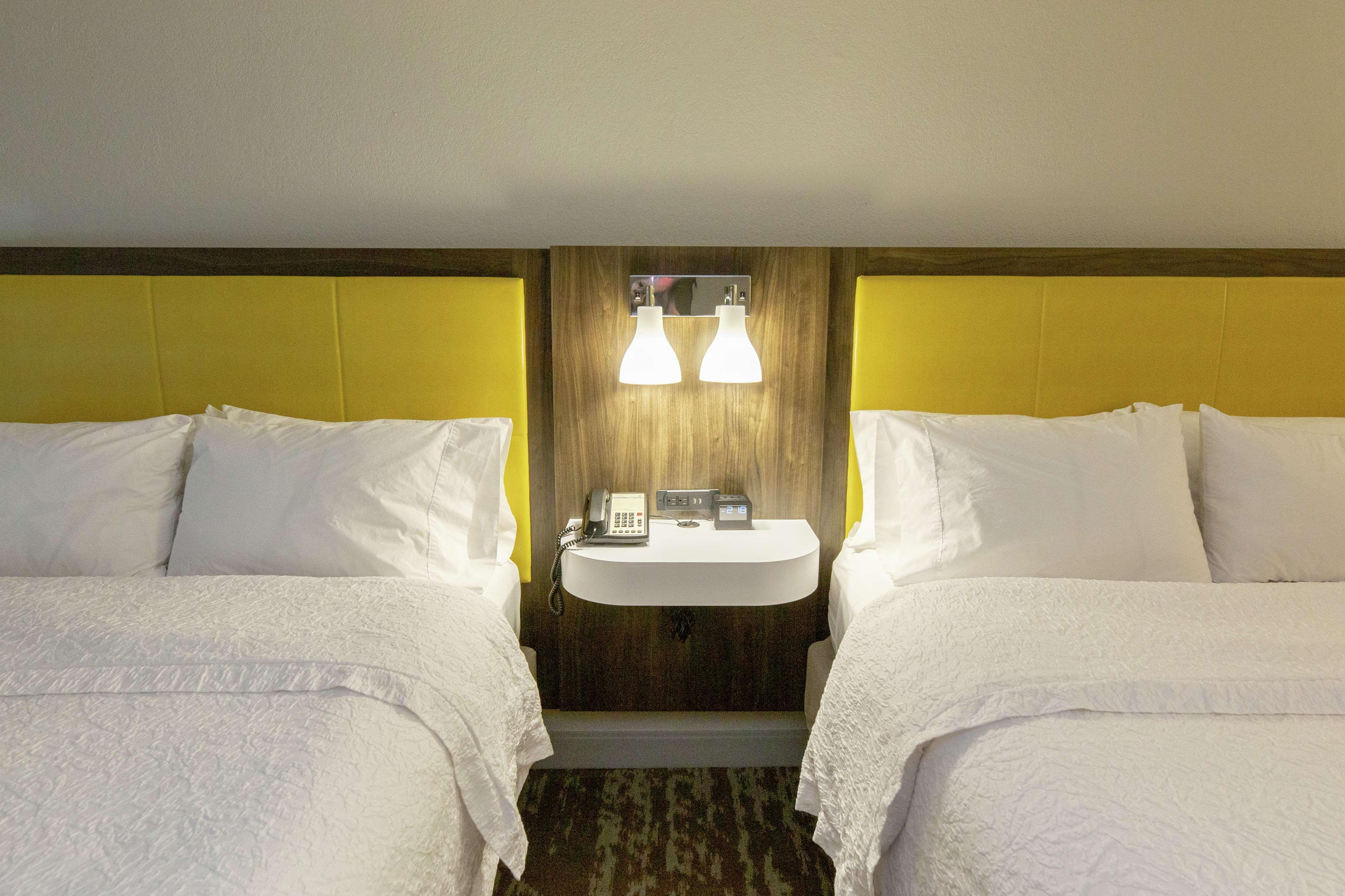 Hampton Inn & Suites Raleigh Cary Lenovo Center Bagian luar foto