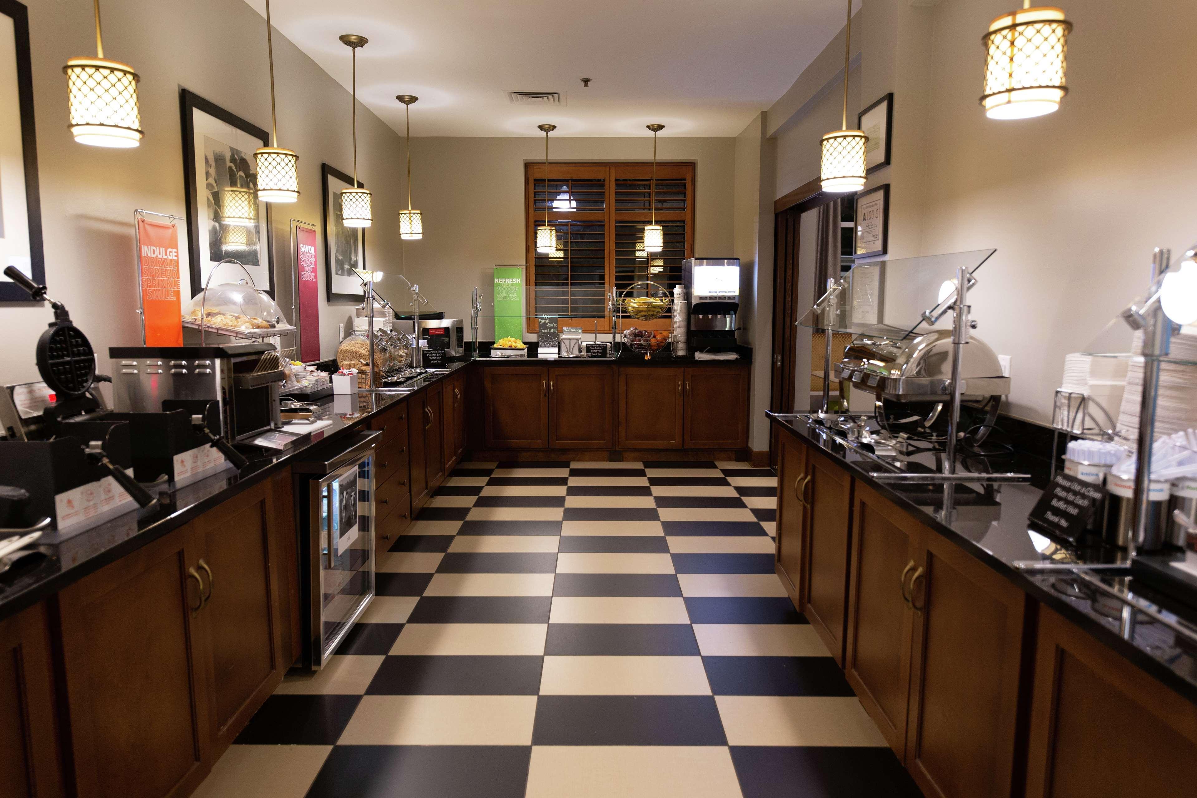 Hampton Inn & Suites Raleigh Cary Lenovo Center Bagian luar foto