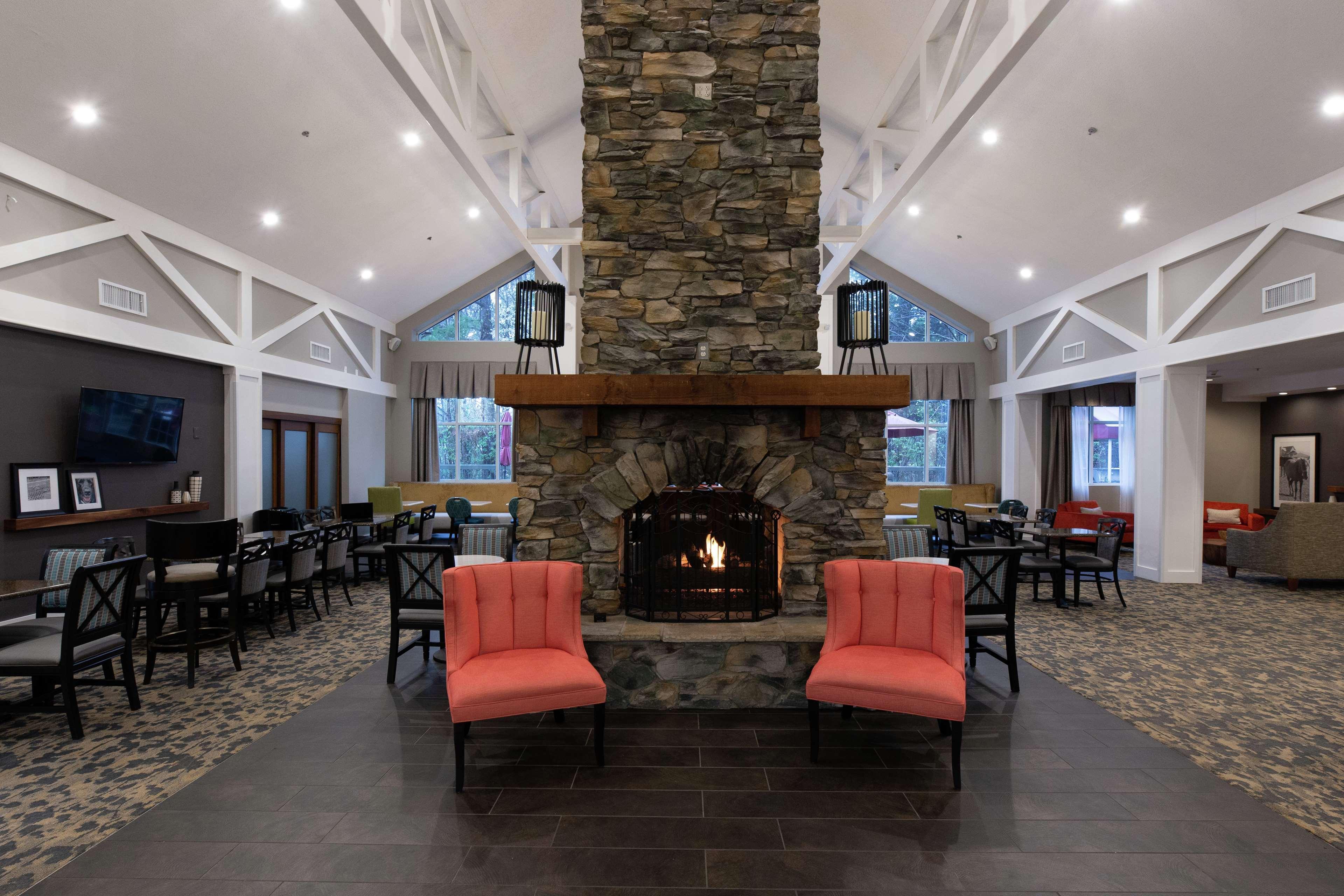Hampton Inn & Suites Raleigh Cary Lenovo Center Bagian luar foto