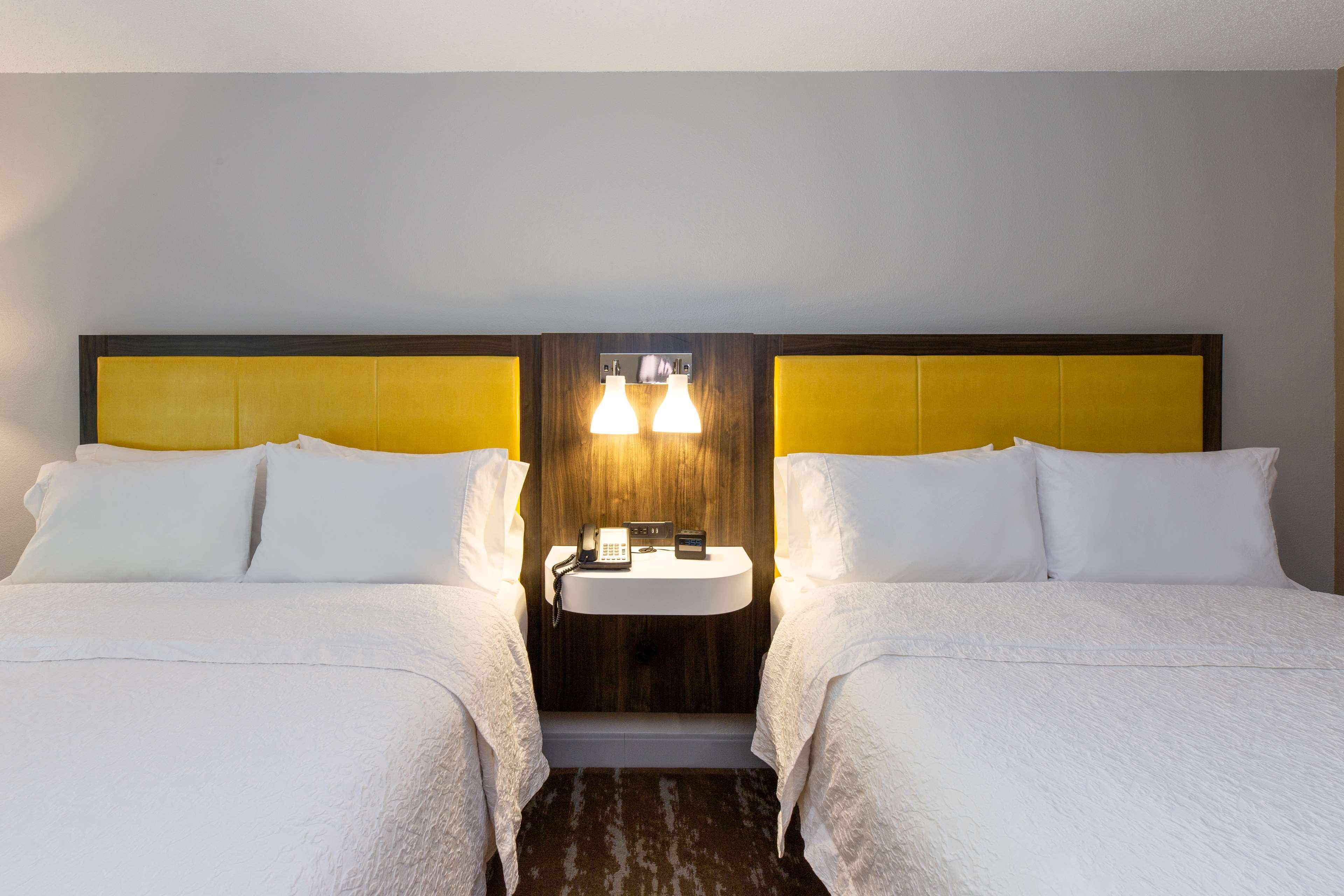 Hampton Inn & Suites Raleigh Cary Lenovo Center Bagian luar foto