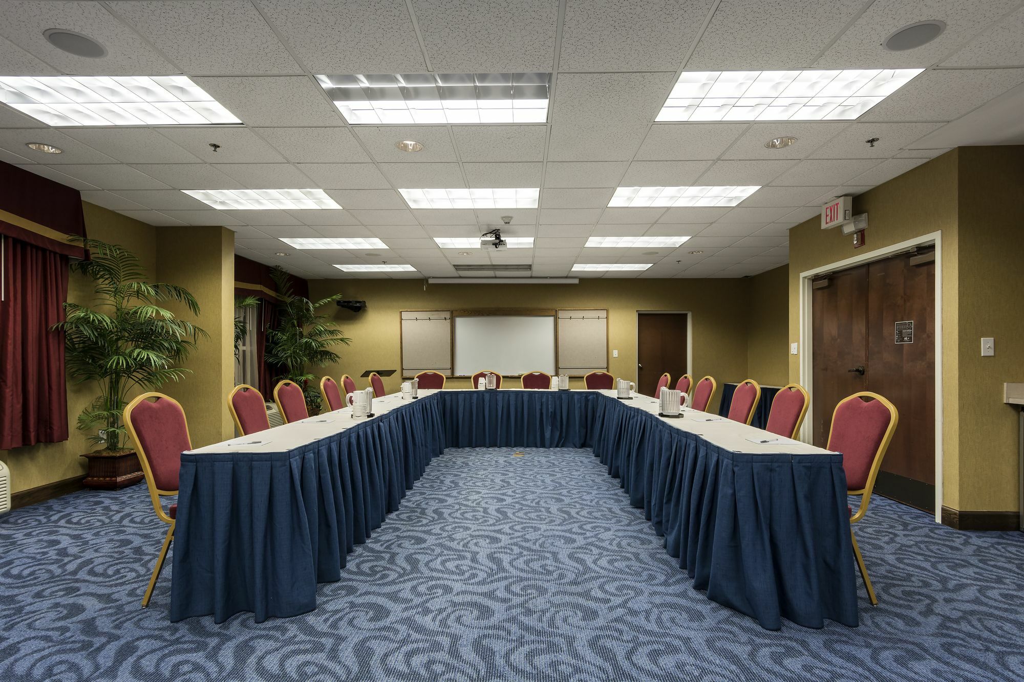 Hampton Inn & Suites Raleigh Cary Lenovo Center Bagian luar foto